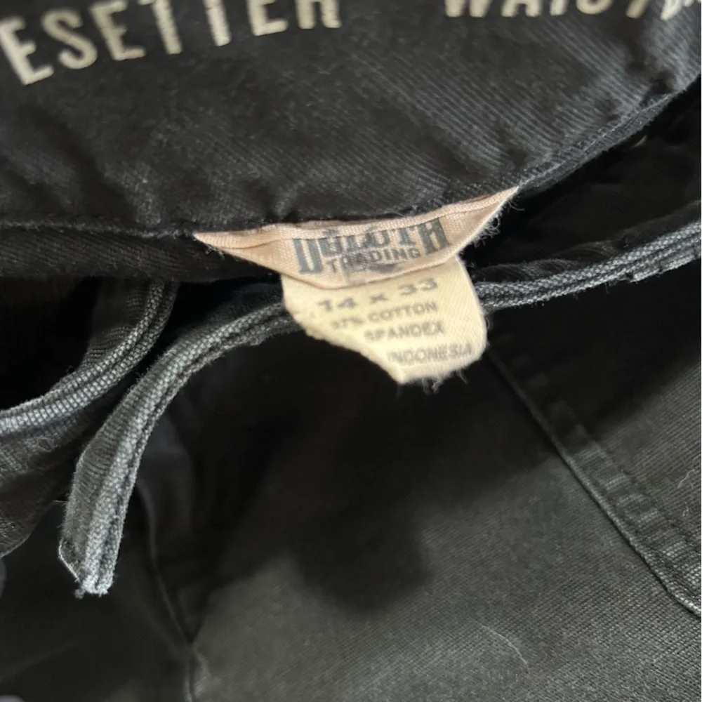 Duluth Trading Co Black Boot-Cut Cargo Pants - Picture 3 of 3